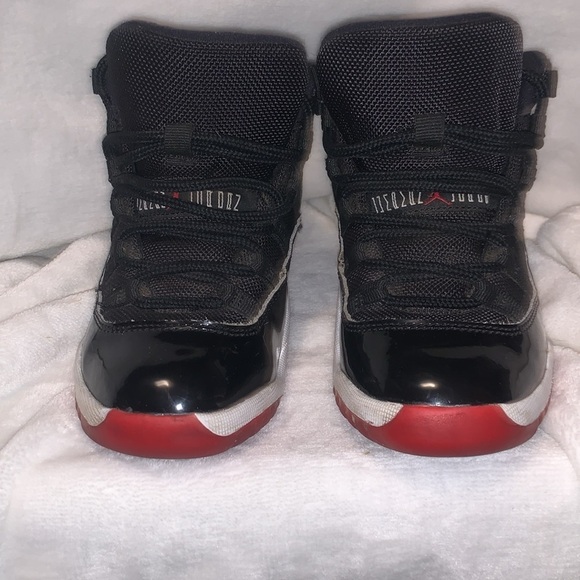 Jordan Retro 11 Bred Hightops - Picture 2 of 7